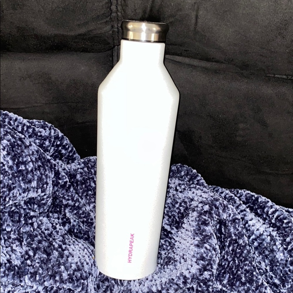 Hydra peak water bottle